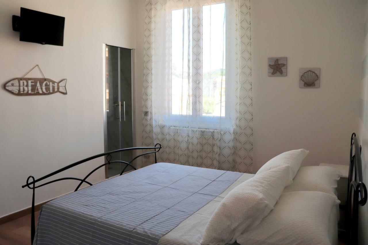 Casa Vacanze Beach House Vicino Alla Stazione La Spezia Extérieur photo